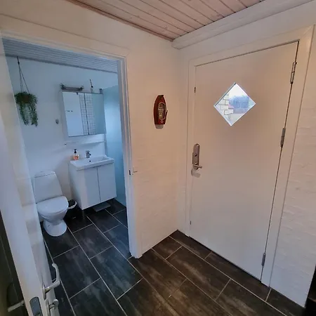 Lovely In For 6 Guests Apartman *
